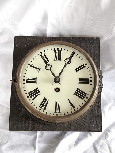 Alte wanduhr bahnhofsuhr - wanduhr,