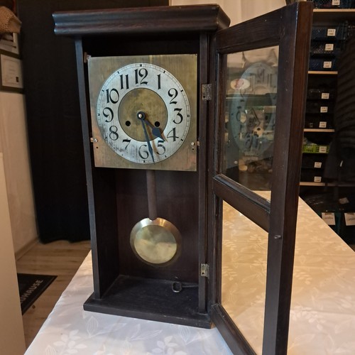 Alte schöne pendeluhr wanduhr - pendeluhr,