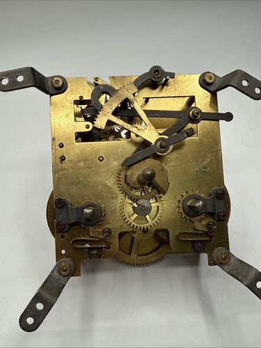 Altes uhrwerk wanduhr - uhrwerk,