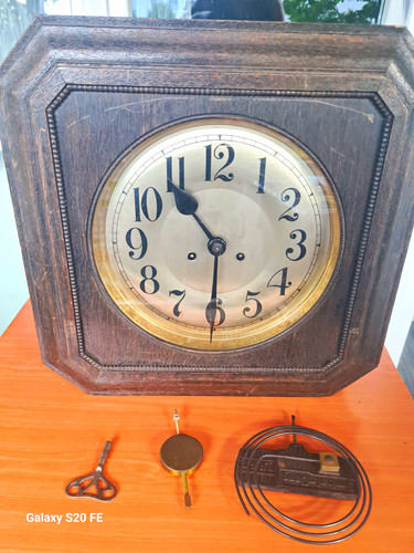 Alte mechanische uhr - alte,