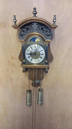 Alte pendeluhr wanduhr - pendeluhr, /