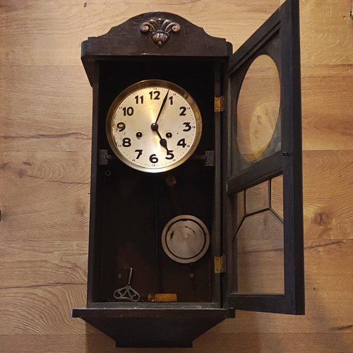 Mechanische wanduhr holz braun - wanduhr,