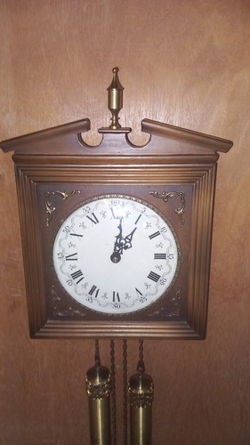 Alte mechanische wanduhr - alte, /