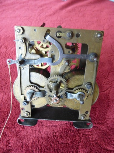 Altes regulator uhrwerk - uhrwerk, cb