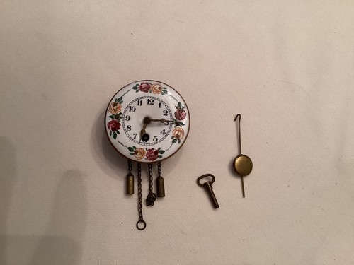 Alte wintermantel miniatur uhr - alte, wintermantel-miniatur-uhr