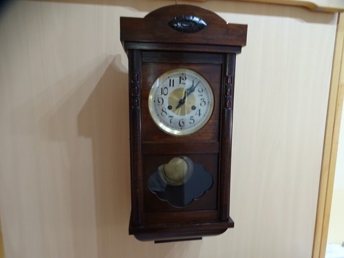 Antike wanduhr mit pendel - antike,