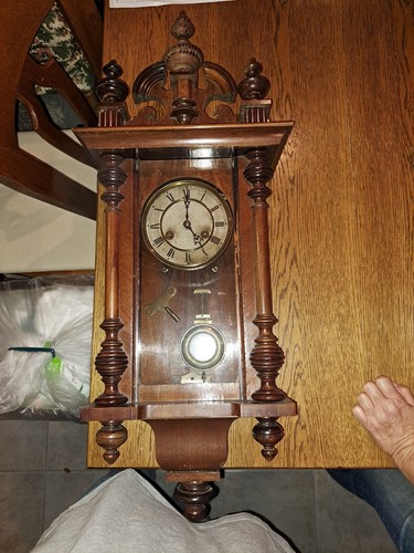 Alte wanduhr pendeluhr - wanduhr,