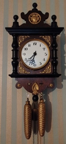 Alte wanduhr von - wanduhr, hass